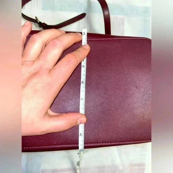 Fancy  Wine 🍷 Red Michael Kors 😎 brand new - Picture 6 of 11